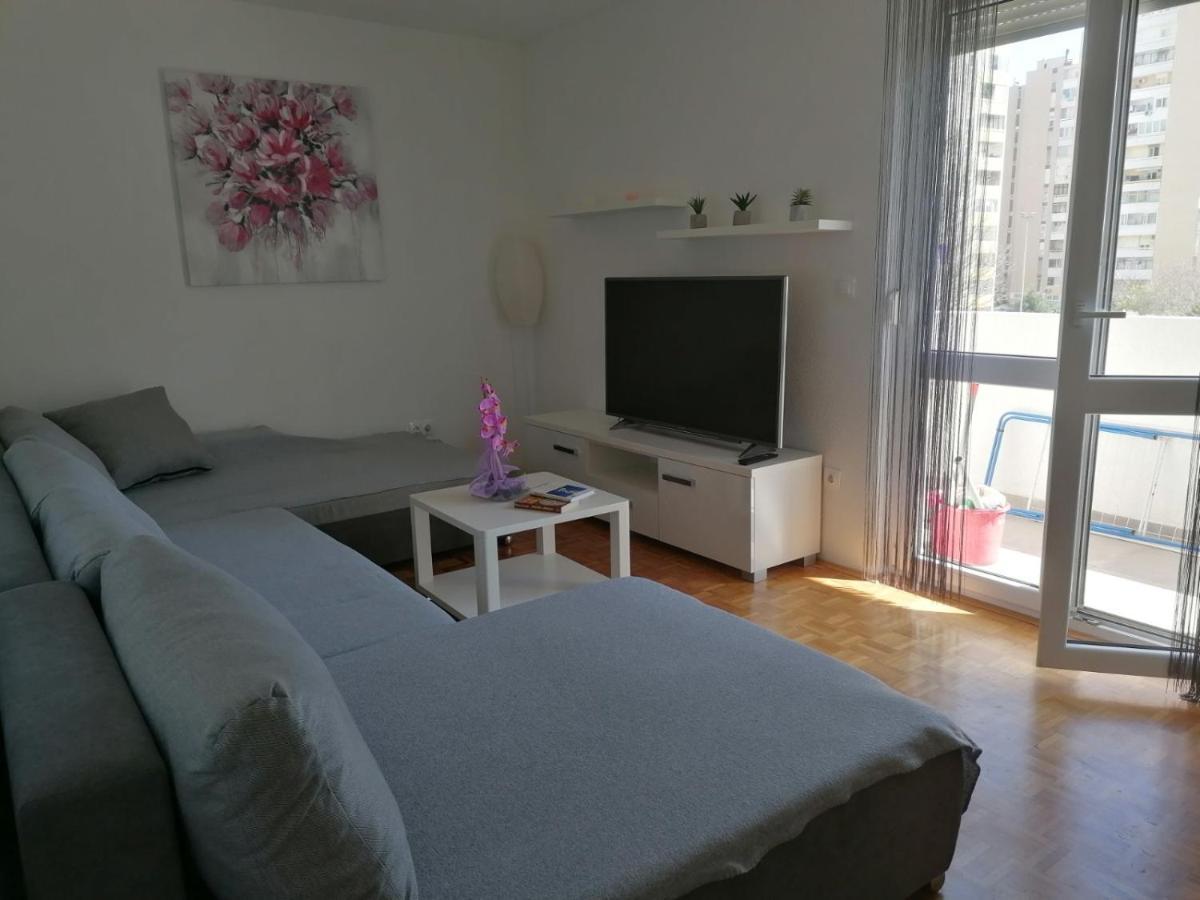 Apartman Petra Pula Luaran gambar