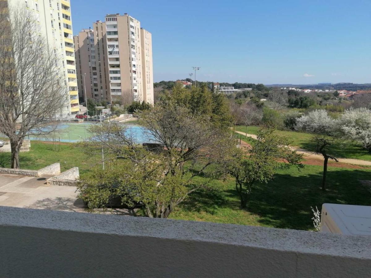 Apartman Petra Pula Luaran gambar